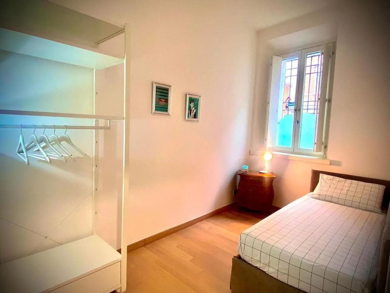 Tiffany House Apartment Mantova 0*,  Italy