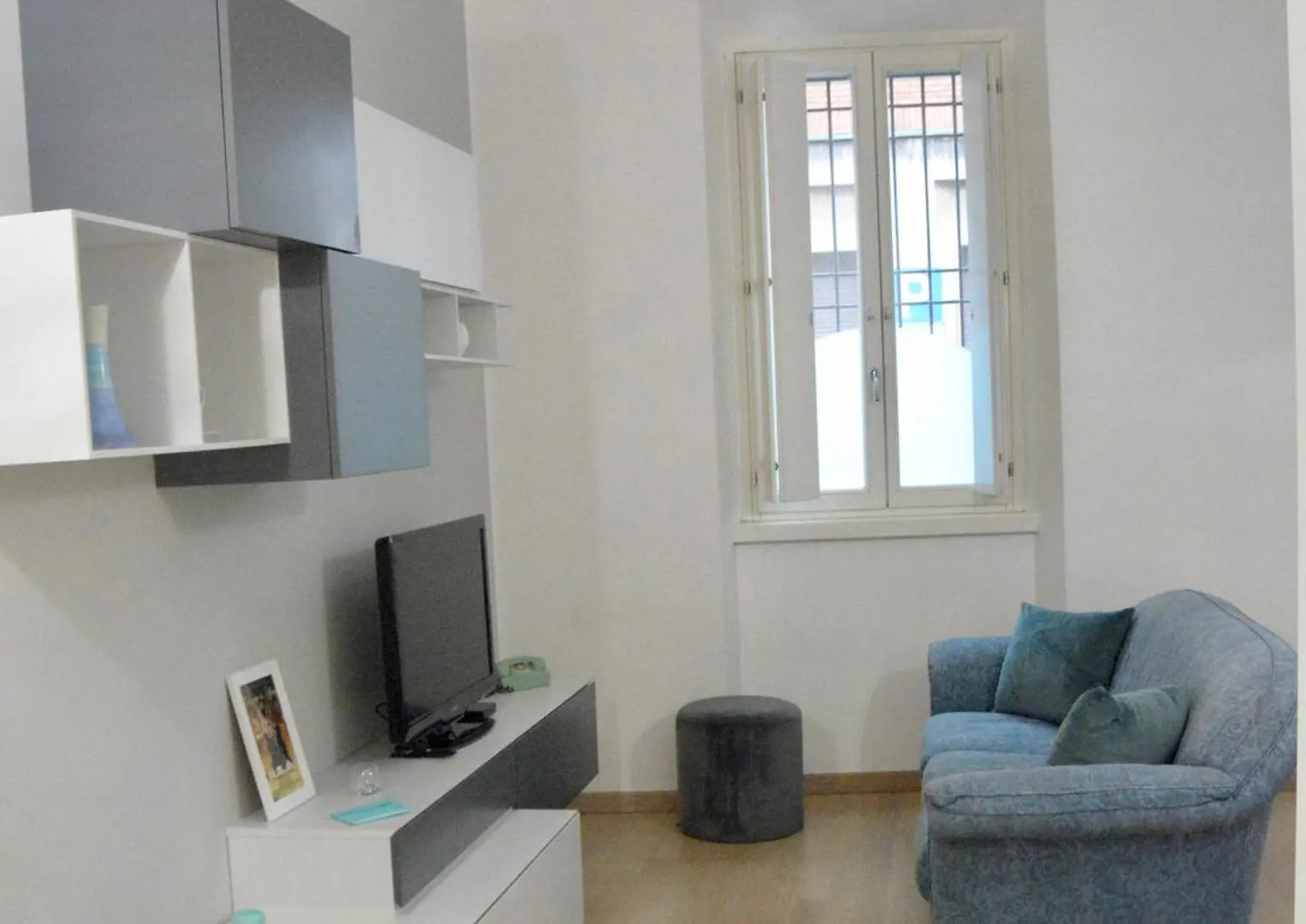 Tiffany House Apartment Mantova 0*,