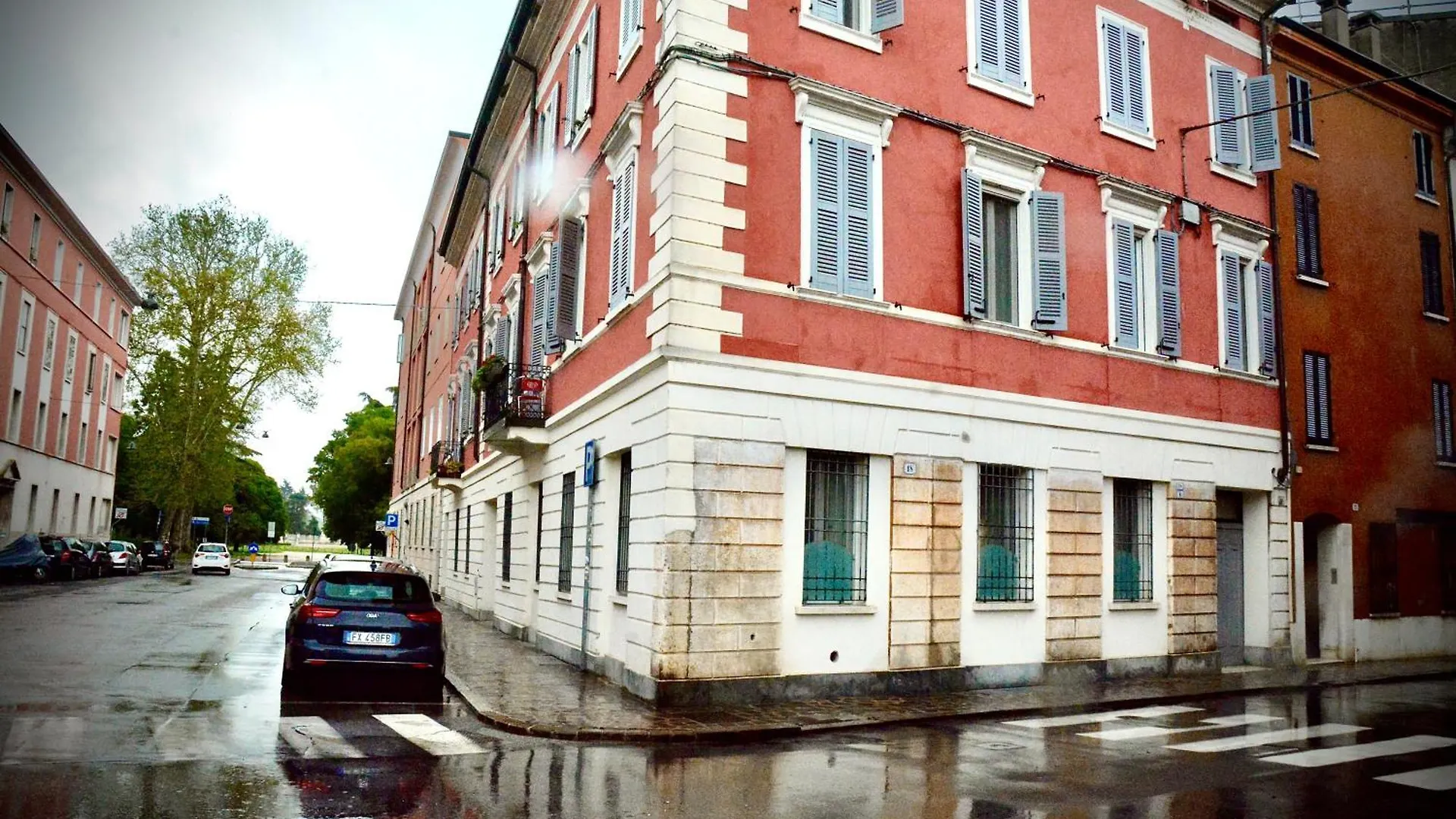 Tiffany House Apartment Mantova Italy
