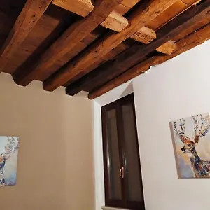 Pensión Carducci 49, Mantua